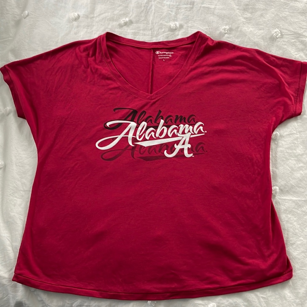 Alabama Crimson Tide short sleeve Women’s Large. Short waisted length